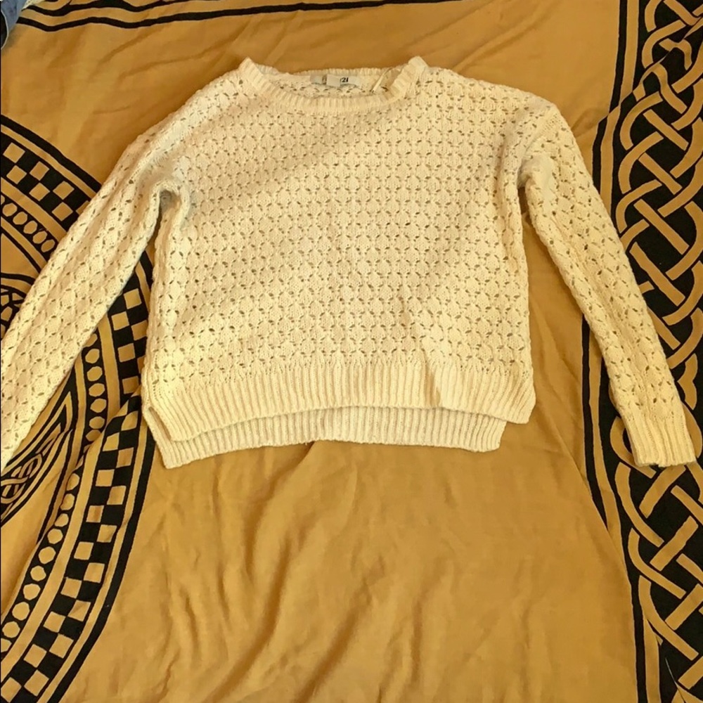 White long sleeve sweater